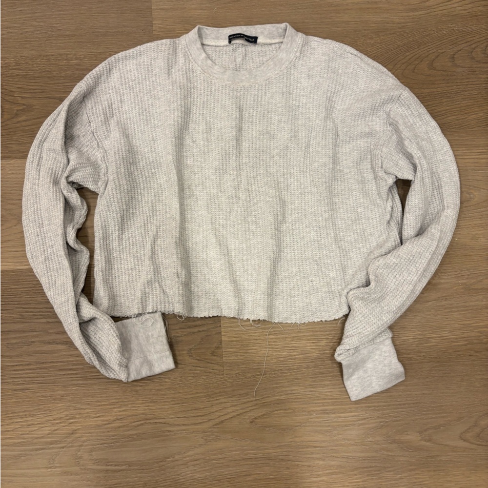 BRANDY MELVILLE GRAY CROPPED SHIRT
